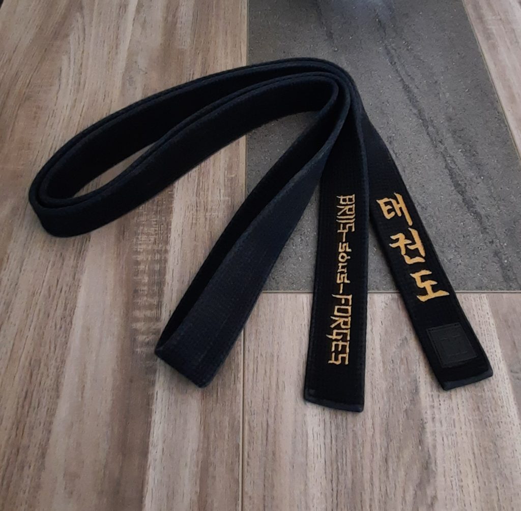 BRODERIE PRENOM CEINTURE NOIRE TAEKWONDO